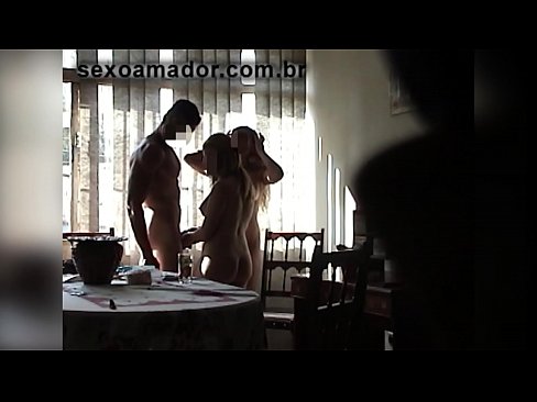 ❤️ Seks dostları nəhəng kişini və onunla birlikdə bir üçlüyü dəvət edirlər Seks videosu pornoda az.bestsexporno.ru ☑