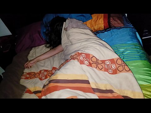 ❤️ Ögey oğul gənc ögey anası yatarkən onu təhqir edir. Seks videosu pornoda az.bestsexporno.ru ☑