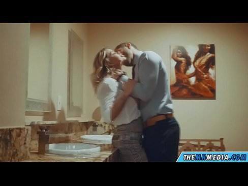 ❤️ Döşlü sarışın sizi ictimai tualetdə aldatdıqda Seks videosu pornoda az.bestsexporno.ru ☑
